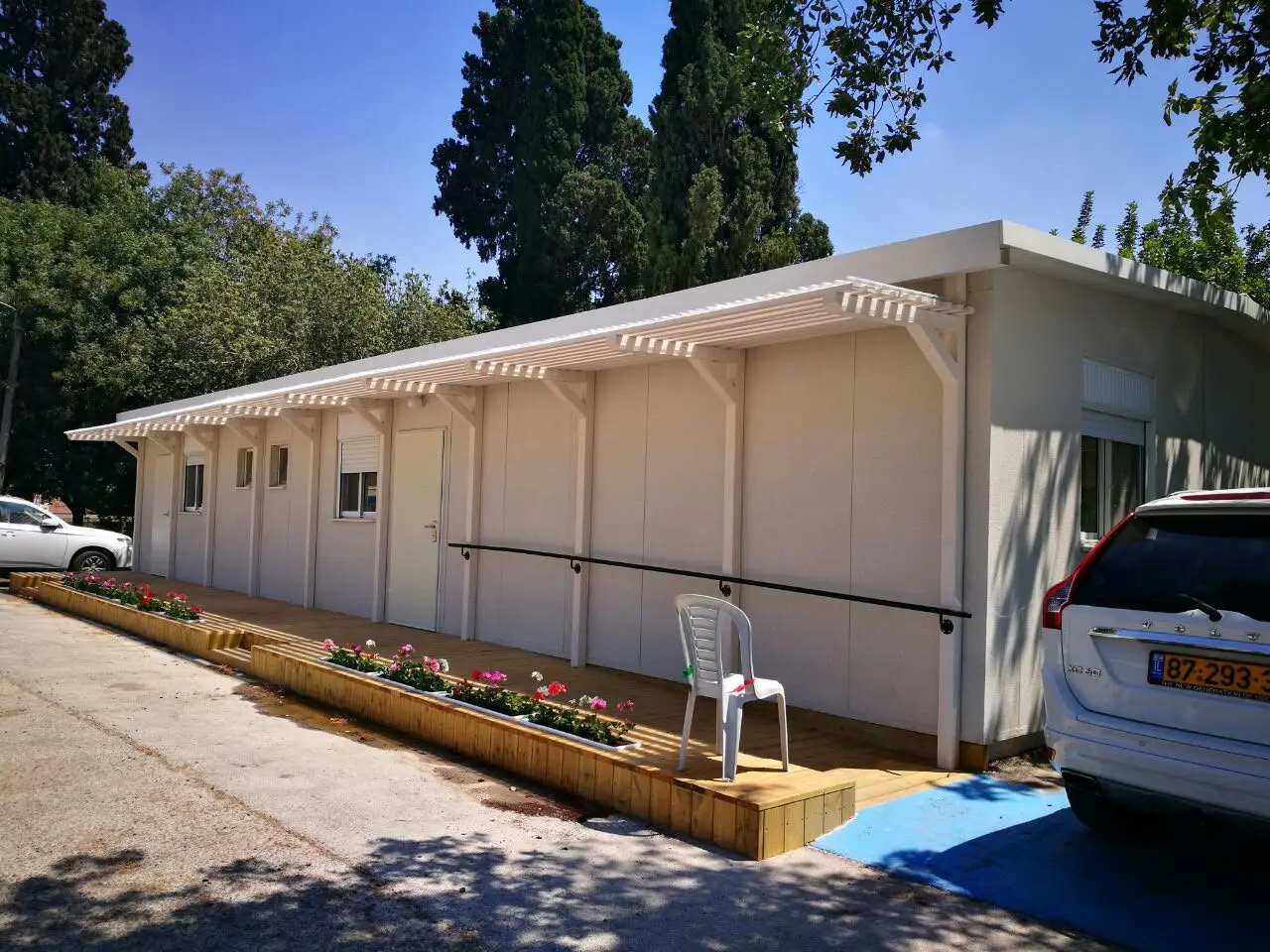 כיתות ומבני ציבור — מבנה יביל של לגו